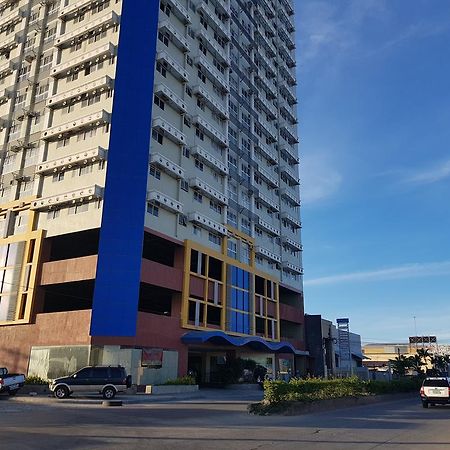 Feel Great Stay Condotels - San Marino Cebu Exterior foto
