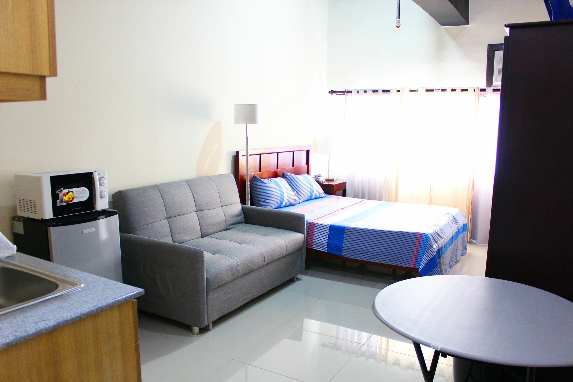 Feel Great Stay Condotels - San Marino Cebu Exterior foto